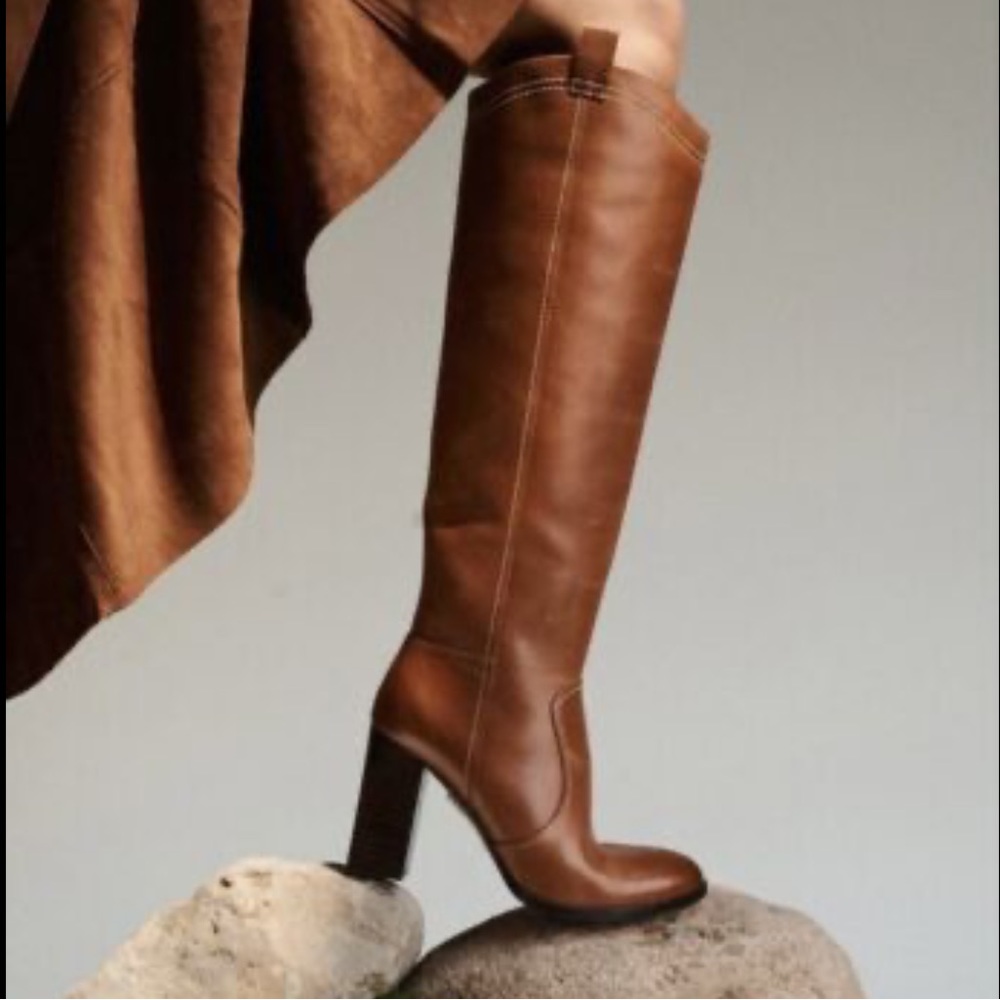 Deltan Brianne Luggage Boots